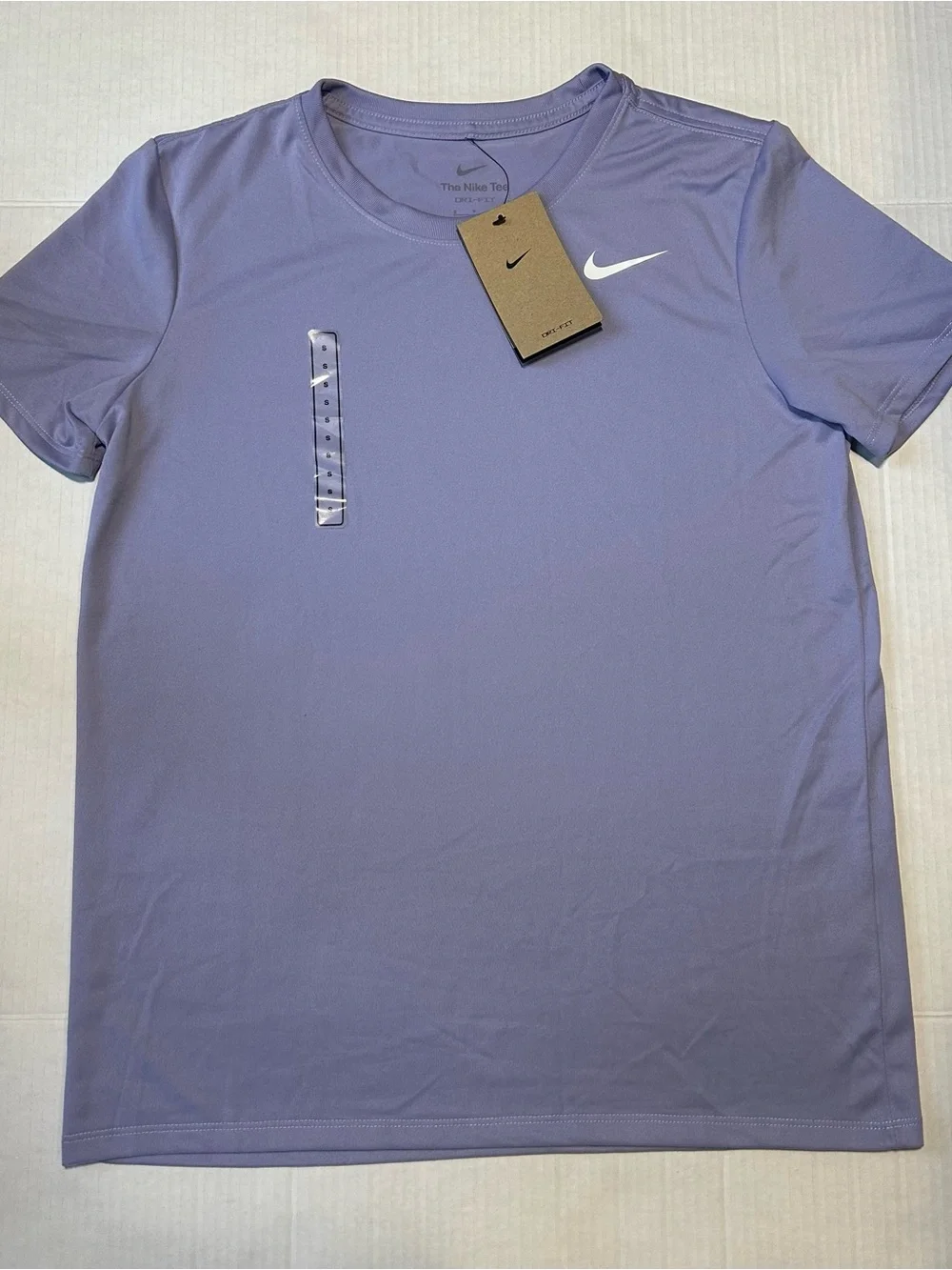 Nike Women’s Lilac Dri-FIT Short Sleeve Tee Size Small NWT